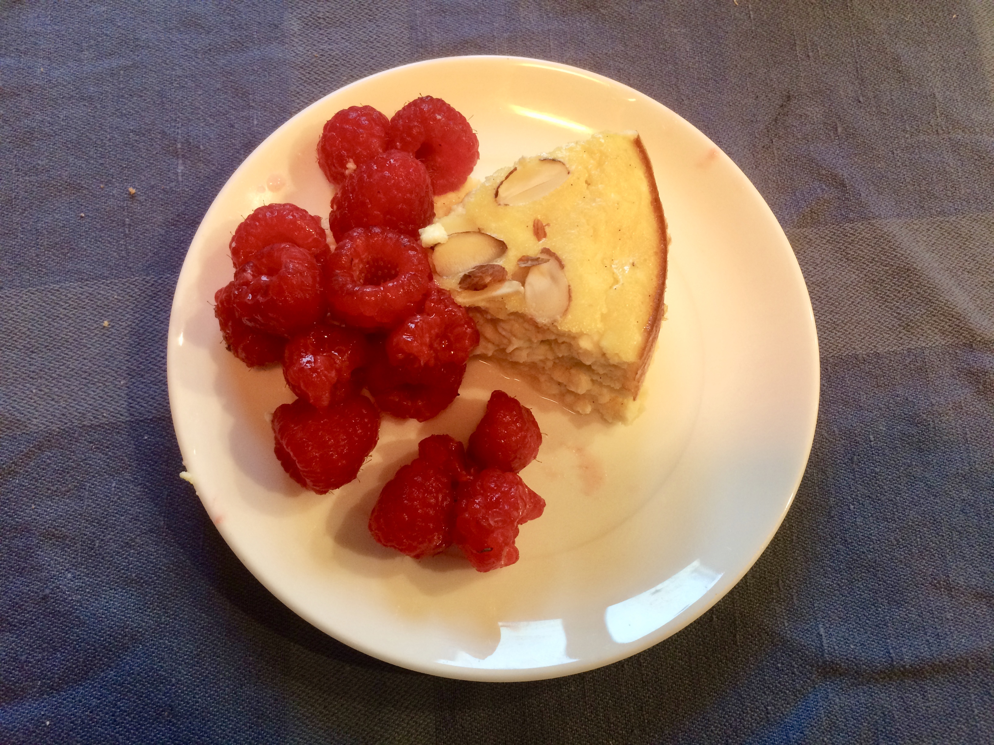 Curd cake and raspberries